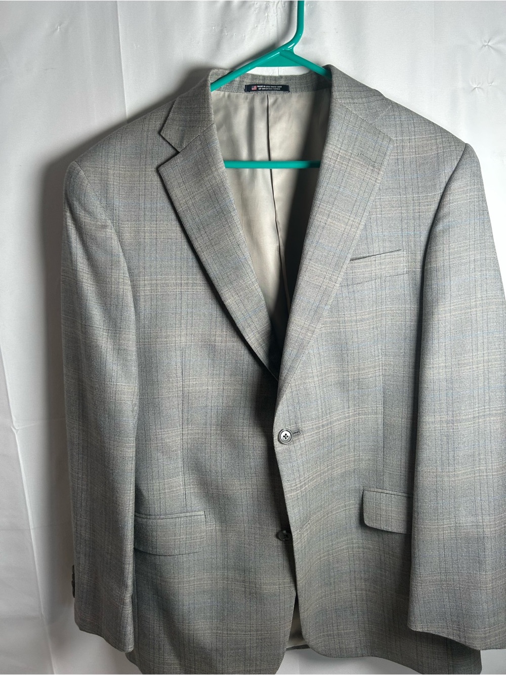 Classic Men's Light Gray Plaid Blazerby Hart Schaffner and Marx